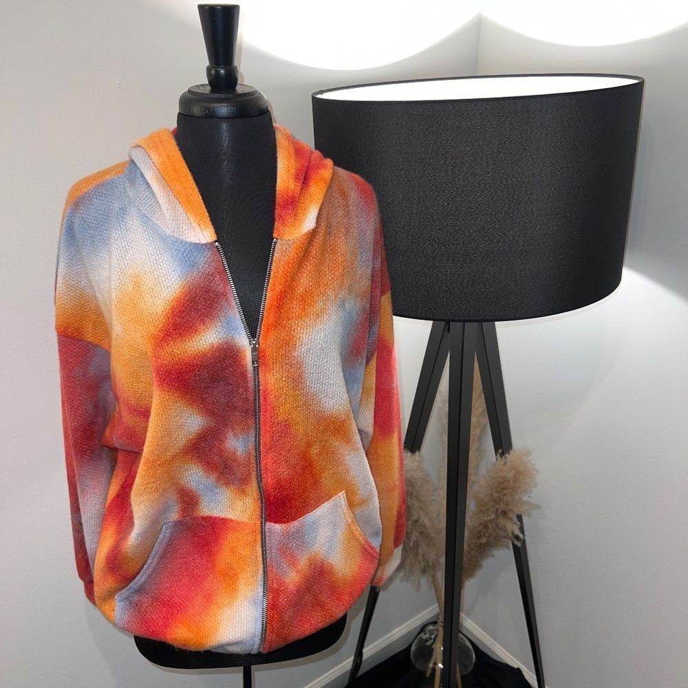 NWOT Blue Buttercup Lightweight Tie Dye Zip Up Hoodie